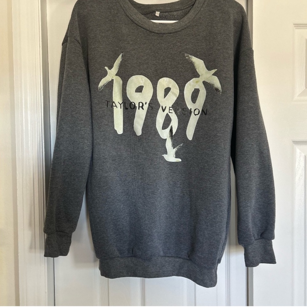 Taylor Swift 1989 Gray Sweater